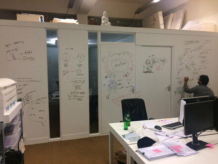 ACTIVE WALL - TRANSPARENT OD 3,5 m²